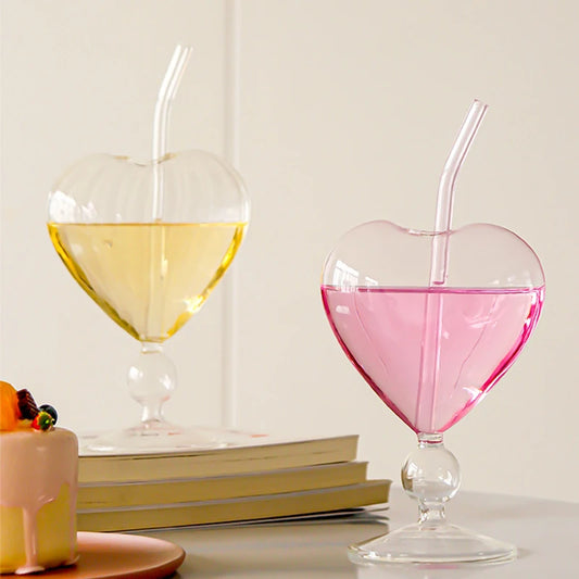 1Pc Creative Lovely Heart-shaped Cup Water Glass With Straw Glass Wine Juice Cup Club Drinkware Container Decoration